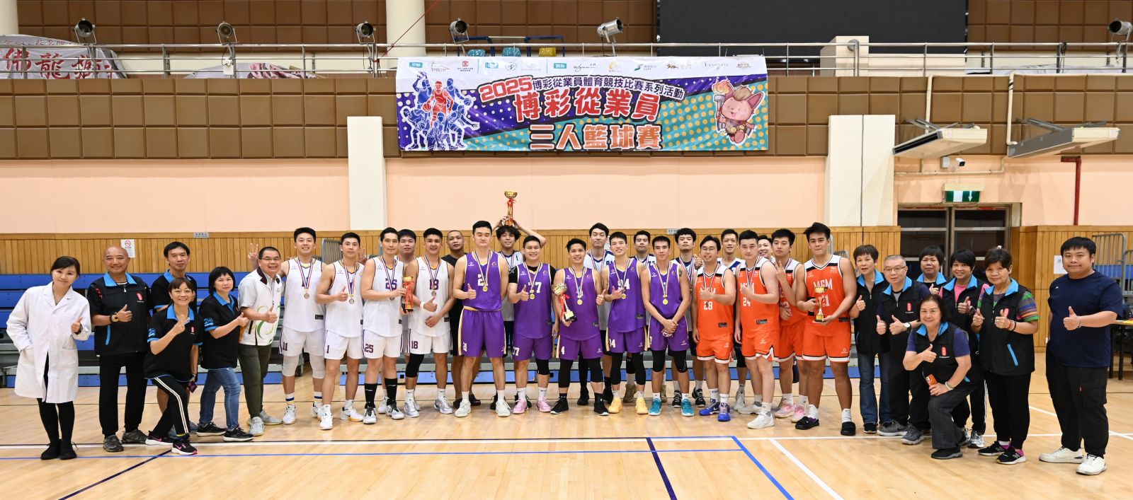 大合照2.JPG